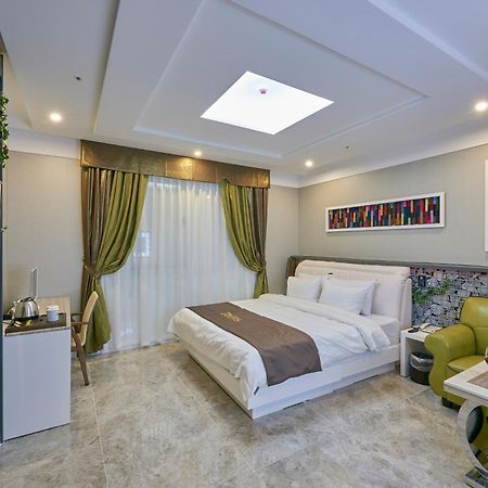 Dubai Hotel Кванджу Экстерьер фото