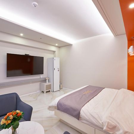 Dubai Hotel Кванджу Экстерьер фото