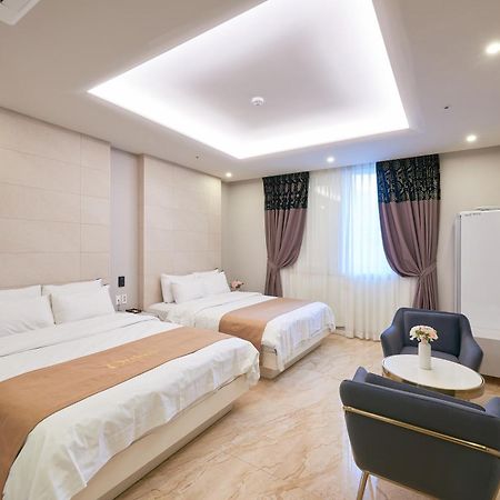 Dubai Hotel Кванджу Экстерьер фото
